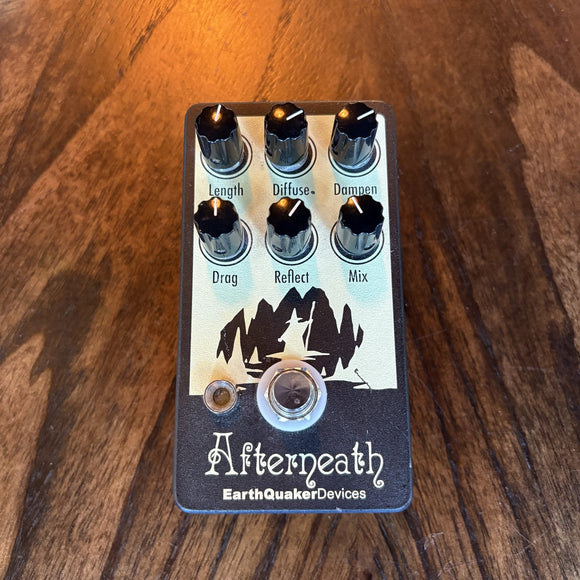 Earthquaker Afterneath V2. Used